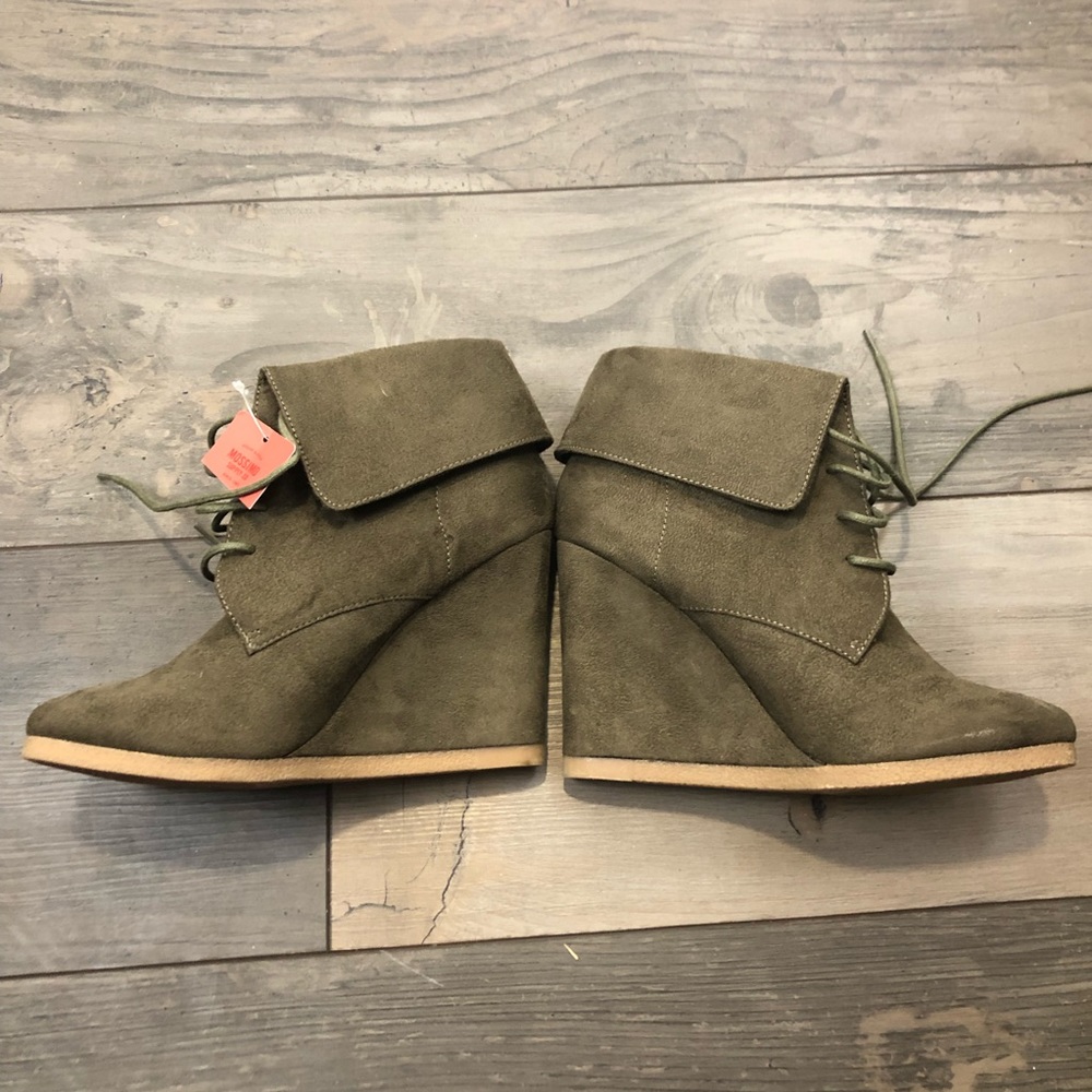 Mossimo Green Wedge Boots 9.5